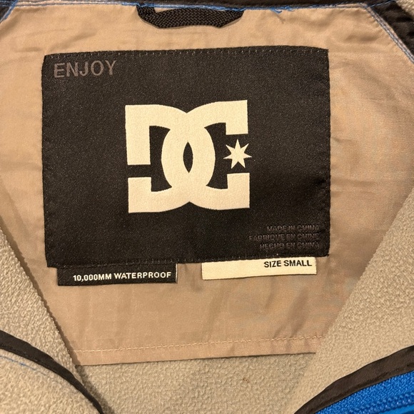 DC Blue Softshell Ski/Snowboard Jacket - Picture 6 of 16